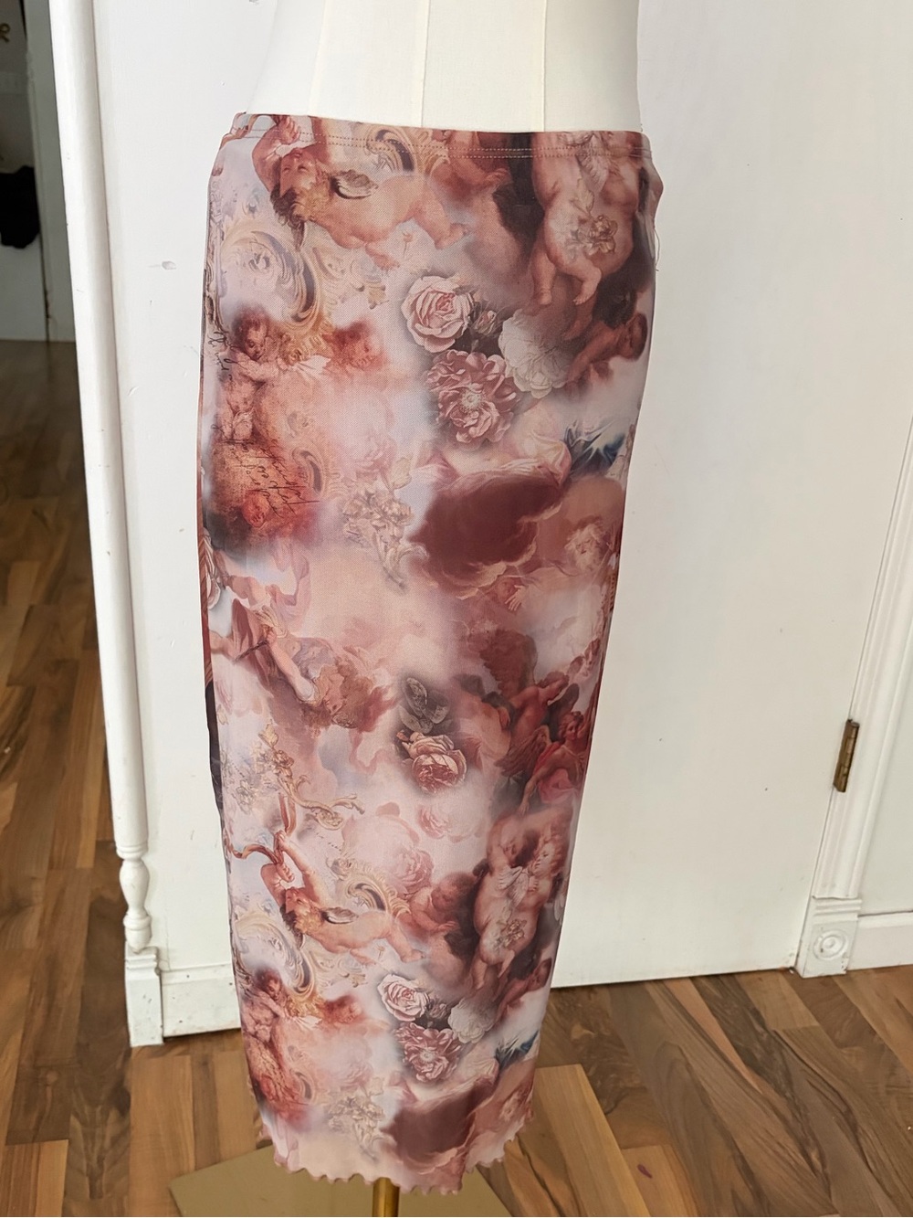 Painterly Rose Angels / Clouds Print Overlay Midi Skirt, Ruffle Hem, M, Like New